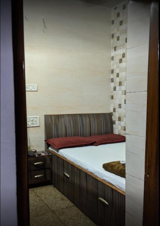 Ajanta Hotel 100 Mtrs Railway Station & 400 Mtrs Dargah Adźmer Zewnętrze zdjęcie