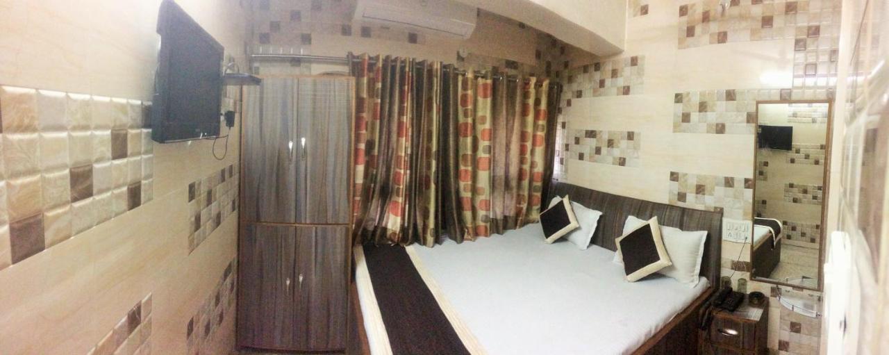Ajanta Hotel 100 Mtrs Railway Station & 400 Mtrs Dargah Adźmer Zewnętrze zdjęcie